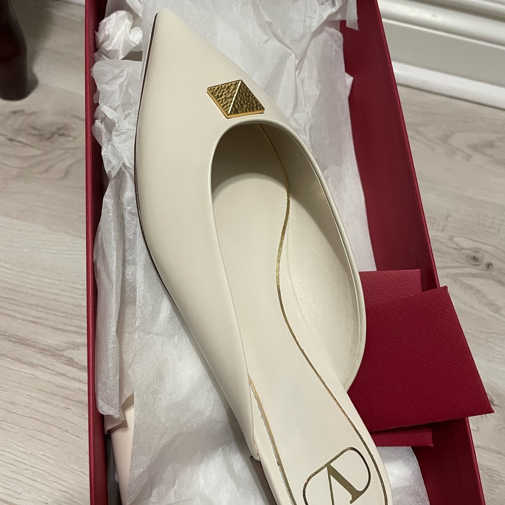 NEW Valentino Ivory Mules